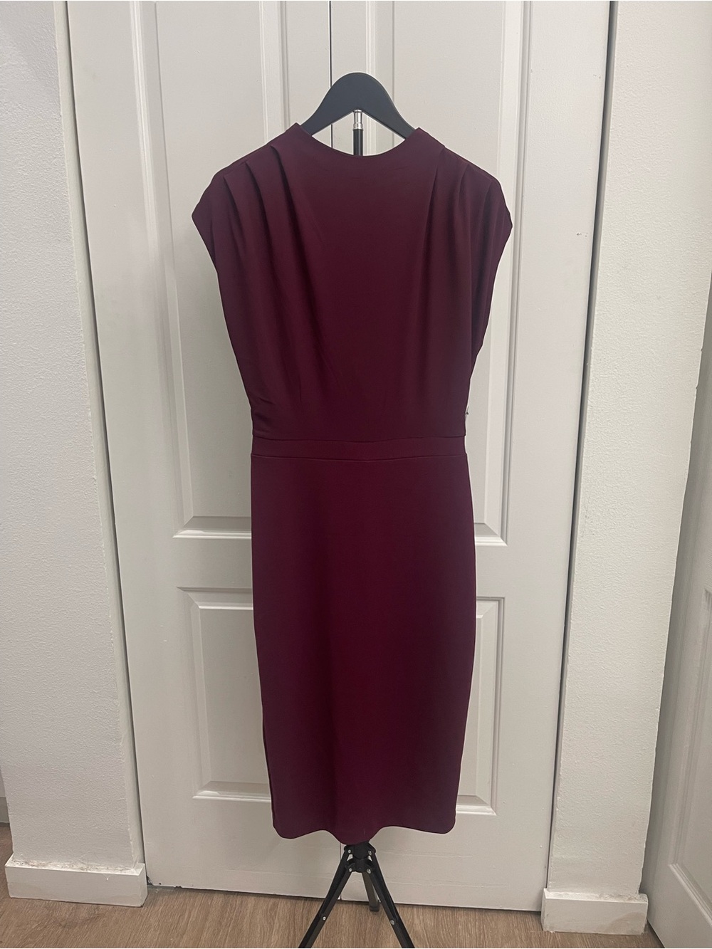 Express Sleeveless Midi Dress in Burgundy
